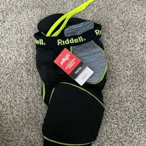 Riddle sport shorts
